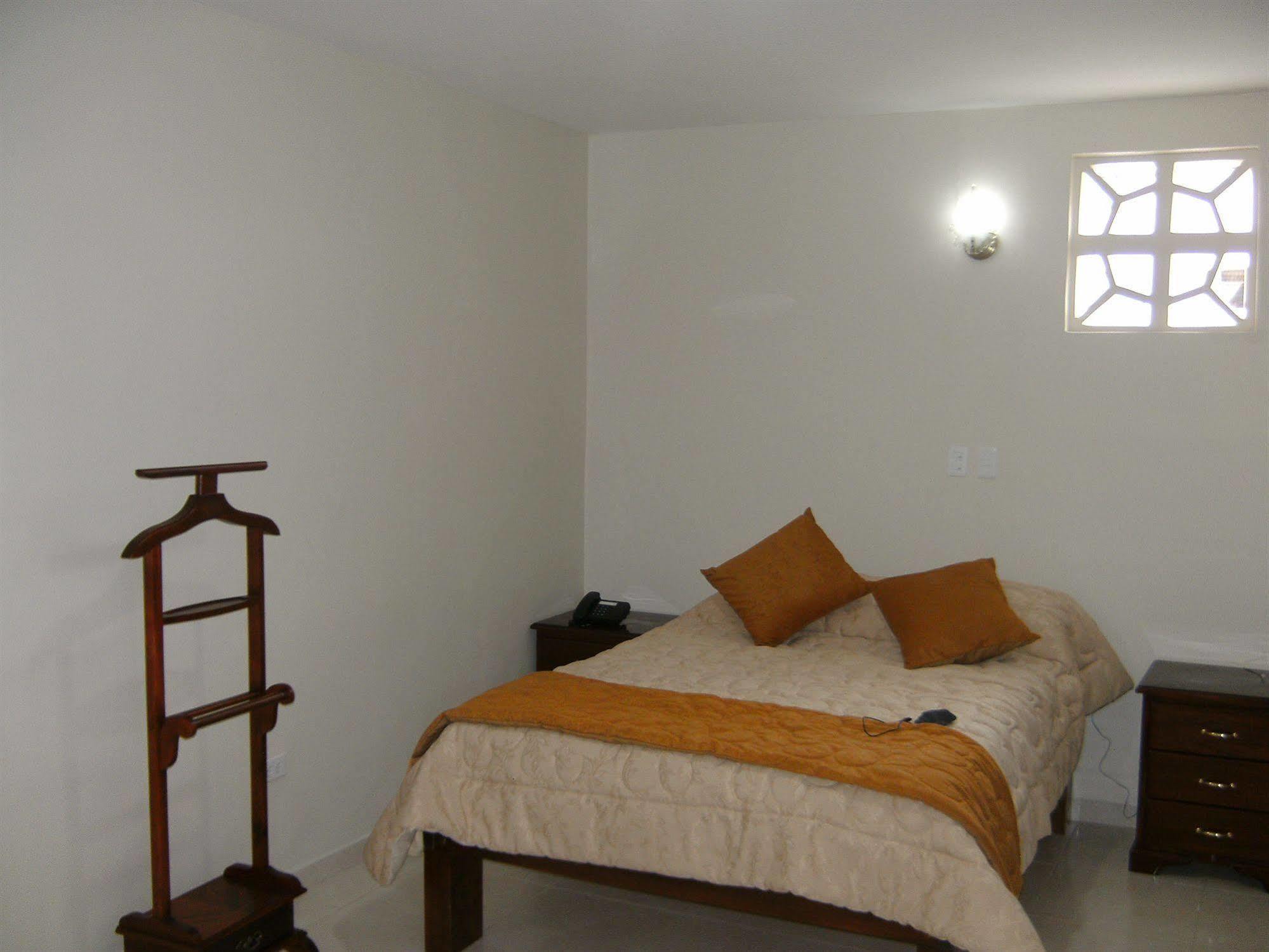 Hostal Fevilamir Ibarra Exteriör bild